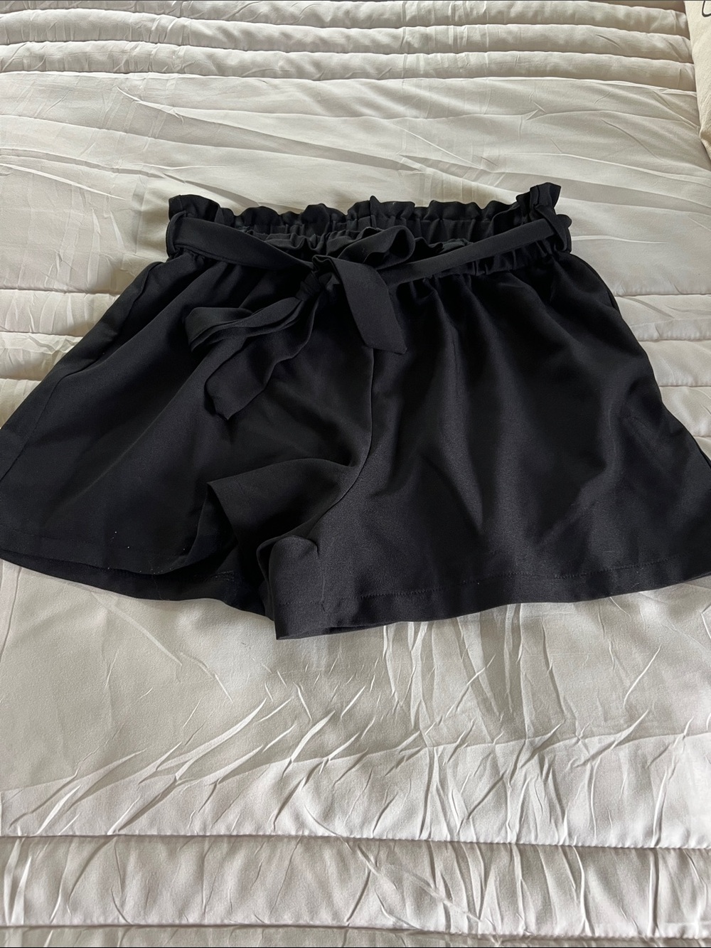 Black Paperbag Waist Tie Women's Shorts
